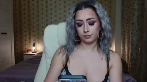 leslie_secret online show from January 20, 8:40 pm