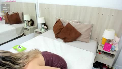 Snapshot of lesly_santodomingo chatting on April 23, 12:04 pm Lesly Santodomingo online show from April 23, 12:04 pm