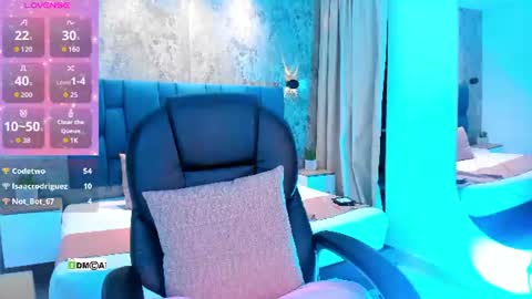 Snapshot of leslyevans1 chatting on July 26, 11:50 am Lesly online show from July 26, 11:50 am