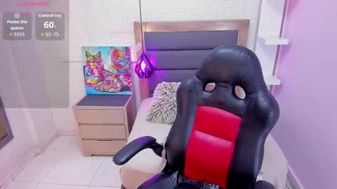   online show from March 10, 8:03 pm