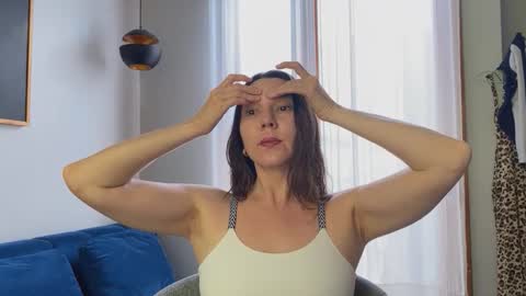 Snapshot of lessya_magic chatting on October 1, 4:51 am lessya_magic online show from October 1, 4:51 am