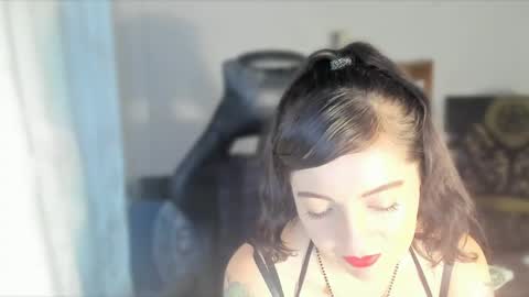 Snapshot of lestatdlion chatting on April 25, 12:19 pm lestatdlion online show from April 25, 12:19 pm