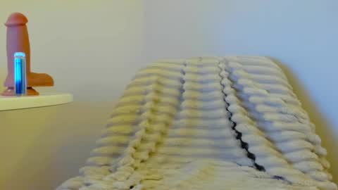 lesyaliss online show from March 13, 5:47 am