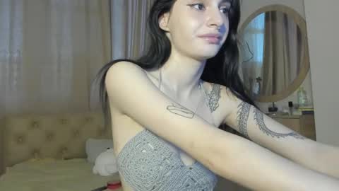 Snapshot of lesyaliss chatting on July 19, 4:33 pm lesyaliss online show from July 19, 4:33 pm