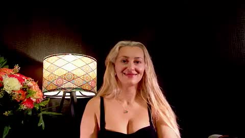 leticiareys online show from October 21, 8:31 pm