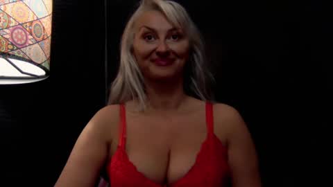 leticiareys online show from April 29, 12:53 pm