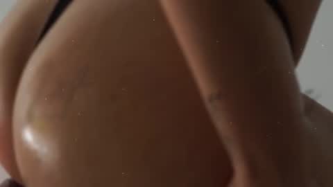 Snapshot of letiziafulkers1 chatting on April 22, 2:18 pm Letizia Fulkers online show from April 22, 2:18 pm