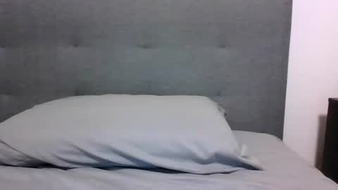 lets_play143 online show from October 22, 12:44 am