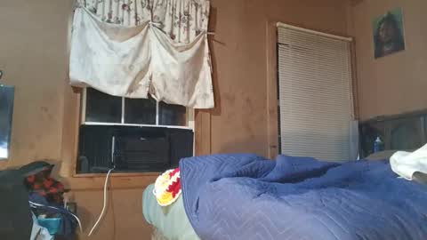 Snapshot of letsdoit69n chatting on October 23, 5:18 am letsdoit69n online show from October 23, 5:18 am