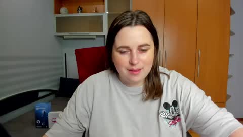 Naomi online show from June 1, 5:42 am