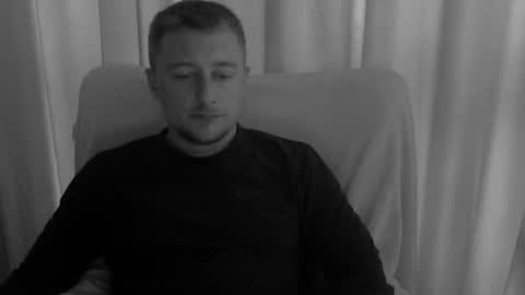 Snapshot of lev1ngston chatting on June 14, 3:41 am lev1ngston online show from June 14, 3:41 am