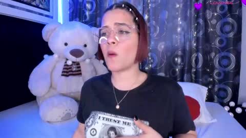 Snapshot of lev_akira chatting on February 9, 11:36 am Akira online show from February 9, 11:36 am