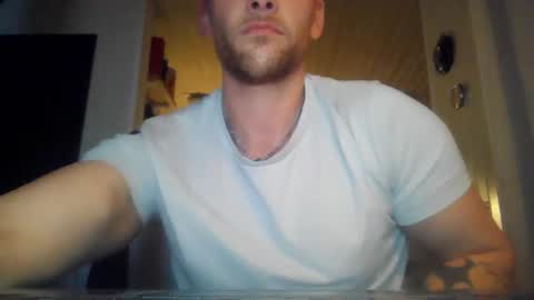 levaithen369 online show from April 1, 7:44 pm