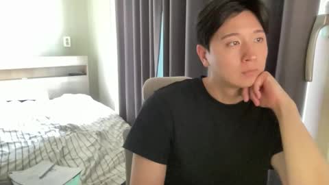 levi4820 online show from May 10, 6:40 am