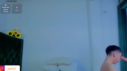 Snapshot of levi_ackermann1 chatting on May 2, 6:24 pm Levi online show from May 2, 6:24 pm
