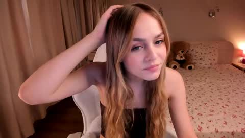 Snapshot of leviavillat chatting on May 30, 11:07 am Rita online show from May 30, 11:07 am