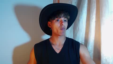 i  am lewis ly EDUARDO MEMDOZA15 online show from February 6, 5:49 pm