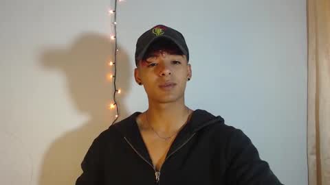 i  am lewis ly EDUARDO MEMDOZA15 online show from March 4, 2:01 pm