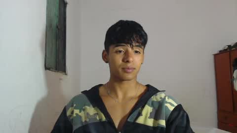 i  am lewis ly EDUARDO MEMDOZA15 online show from May 13, 3:42 pm