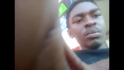 Snapshot of lewiskip chatting on September 12, 11:43 am lewiskip online show from September 12, 11:43 am