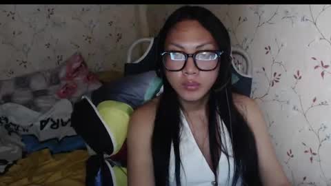 Snapshot of lexi09822 chatting on June 27, 3:17 pm Hev Lexi online show from June 27, 3:17 pm