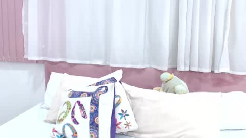 Gabrielle online show from February 15, 4:23 pm