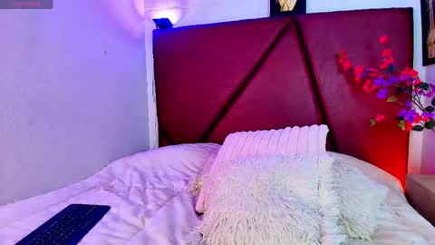 Lexi Howard  online show from May 29, 5:27 am