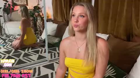 Snapshot of lexi_luv chatting on July 24, 3:15 am Lexi online show from July 24, 3:15 am