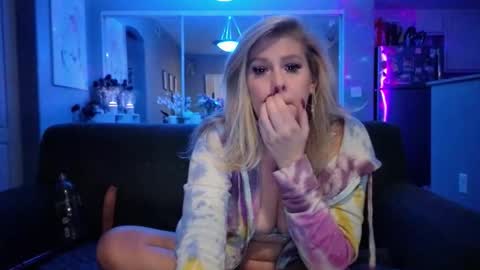 Lexi online show from November 14, 5:28 am