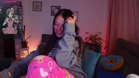 Snapshot of lexie_babe chatting on December 28, 4:08 am Lexie Thompson   8pm  0000am -5 online show from December 28, 4:08 am