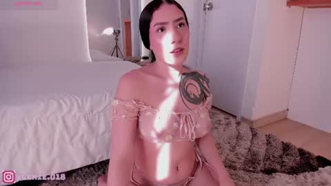 LEXIE online show from June 25, 9:30 pm