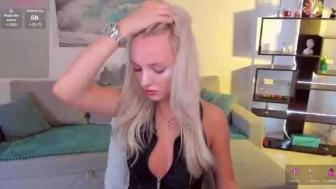 Snapshot of lexieblonde chatting on June 1, 11:34 am lexieblonde online show from June 1, 11:34 am
