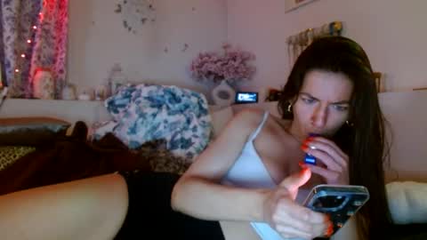 Snapshot of lexiel0veswood chatting on April 30, 1:12 am lexiel0veswood online show from April 30, 1:12 am