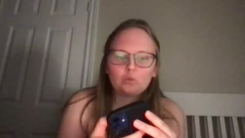 Snapshot of lexielilacs chatting on December 14, 4:34 am lexie online show from December 14, 4:34 am