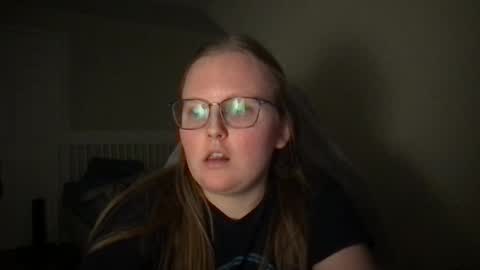 Snapshot of lexielilacs chatting on February 20, 11:32 pm lexie online show from February 20, 11:32 pm