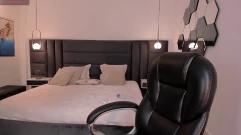 Lexie  online show from February 19, 7:59 pm