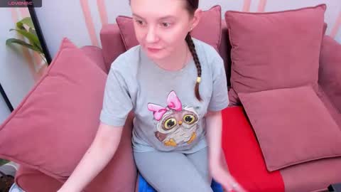 Lexi online show from February 5, 6:51 am