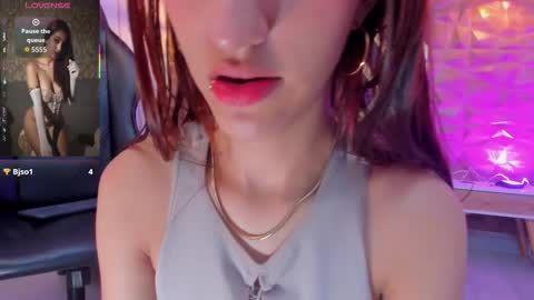 Snapshot of lexivie_ chatting on October 14, 11:38 pm lexivie_ online show from October 14, 11:38 pm