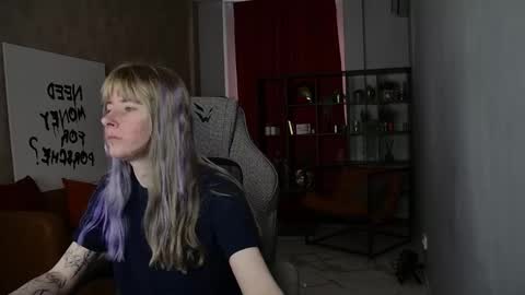 Snapshot of lexiwenford chatting on May 13, 2:53 am Lexi Wenford NO NUDE GODDESS online show from May 13, 2:53 am