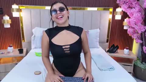 lexxi_gb online show from July 24, 8:40 pm