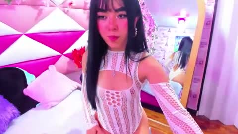 Snapshot of lexy_petite_ chatting on May 26, 11:34 pm lexy_petite_ online show from May 26, 11:34 pm