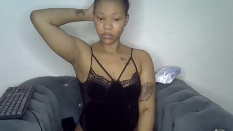 Snapshot of lexybonyy chatting on June 1, 4:36 am Lexy online show from June 1, 4:36 am