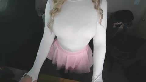 Snapshot of lexysexy101 chatting on September 9, 7:24 pm lexysexy101 online show from September 9, 7:24 pm