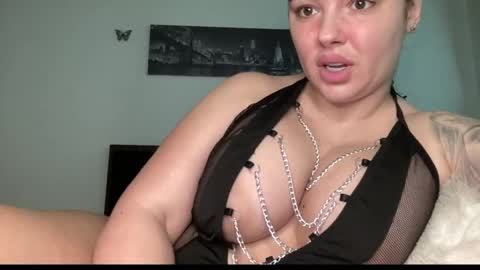 Snapshot of lexyswetty chatting on May 16, 2:49 pm Lexyswetty online show from May 16, 2:49 pm