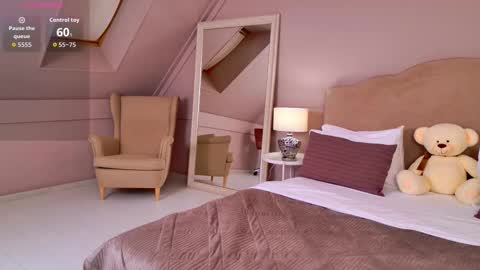 leyaatwood online show from March 5, 4:14 pm