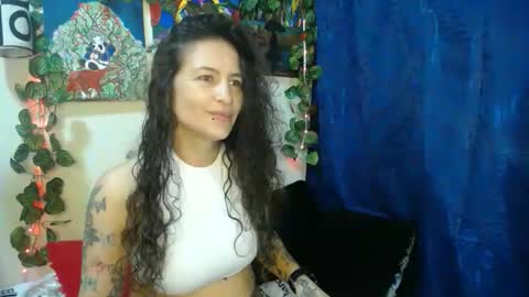 Snapshot of leyla_horny_bg chatting on April 23, 11:40 pm leyla_horny_bg online show from April 23, 11:40 pm