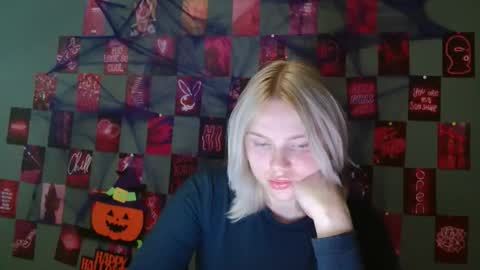 Leyla online show from October 18, 6:16 am
