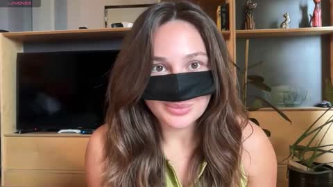 Snapshot of leyla_on_sport chatting on October 5, 5:28 am Leyla online show from October 5, 5:28 am