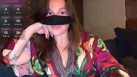 Leyla online show from November 22, 8:30 pm