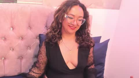 Leyla smithh online show from October 12, 1:32 pm